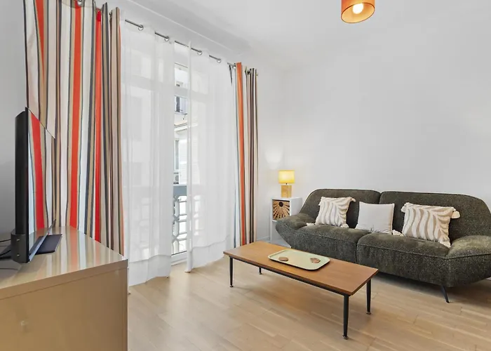 2 , 131 Rue D'antibes Daire *