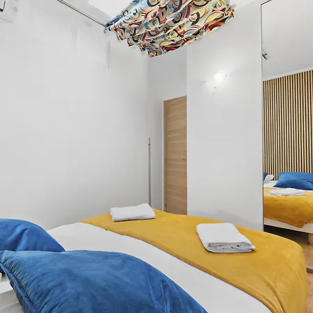 Centre de Cannes 2 Bedrooms, 131 Rue d'Antibes à 5 minutes du palais